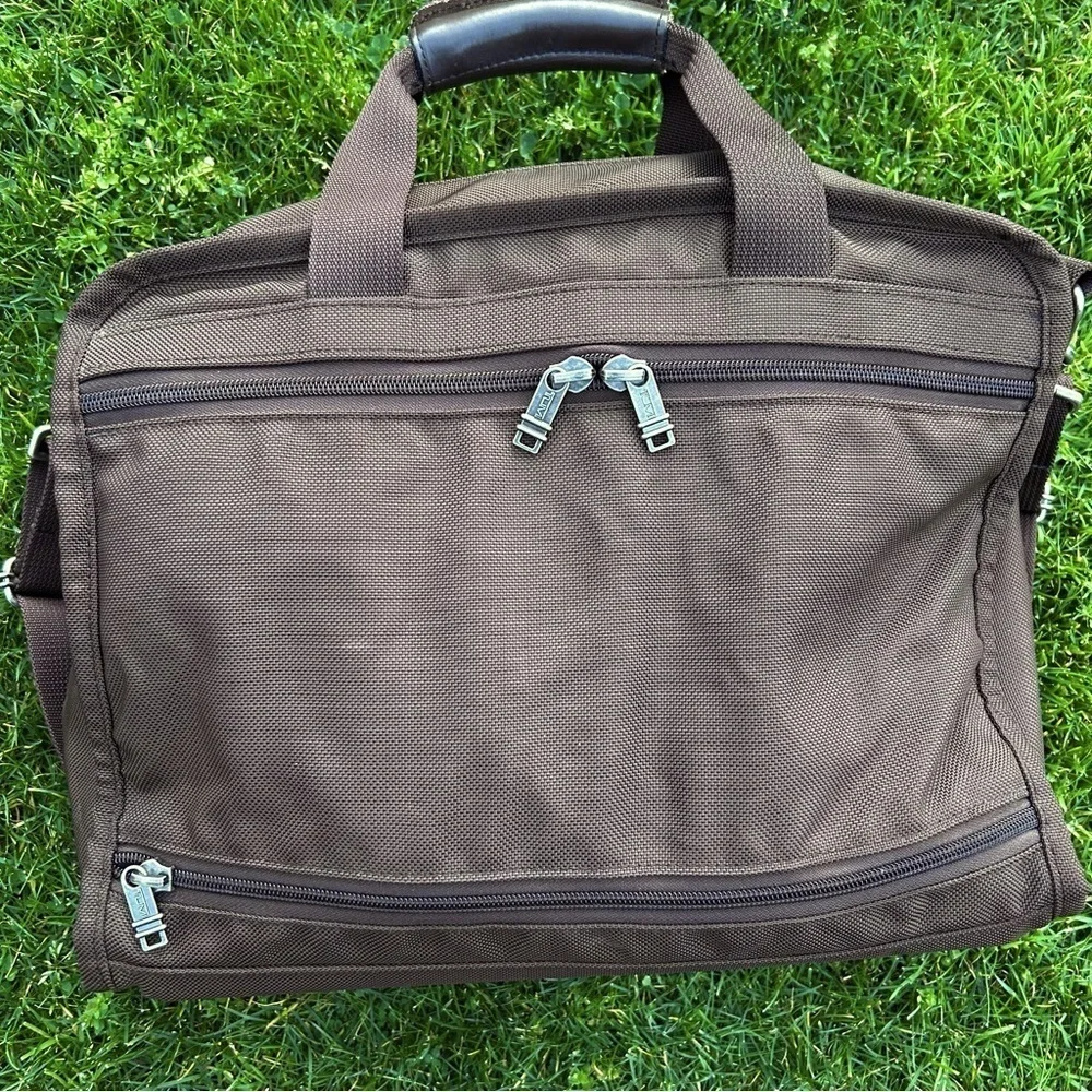 TUMI Canvas and Leather Duffle Travel Gym Bag in Chocolate Brown Made in USA